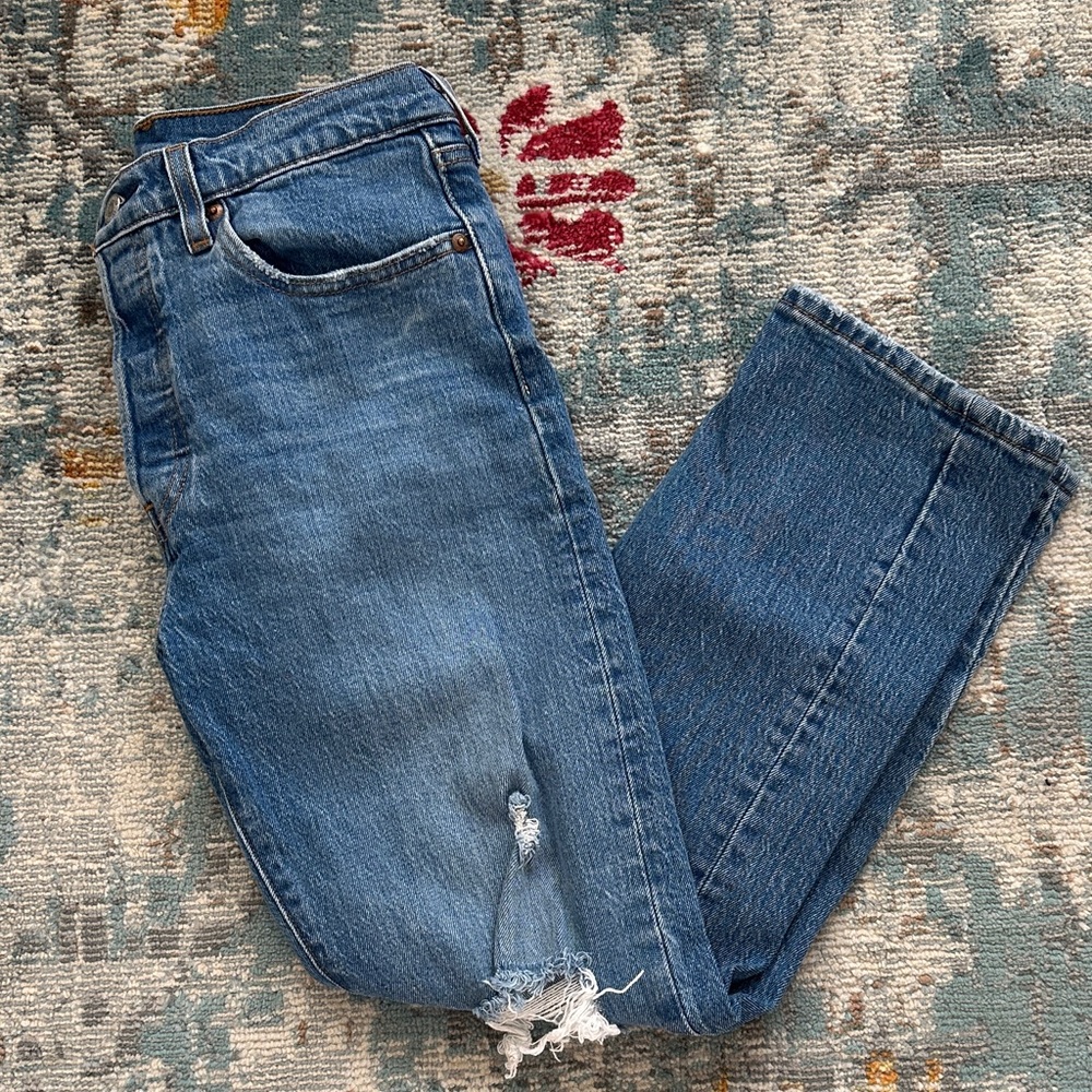 Levi’s Blue Distressed Jeans